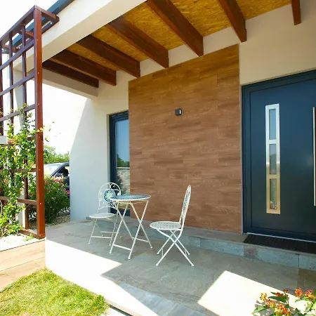 Monteci 2052 *