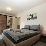 Casa vacanze Monteci 2052 *