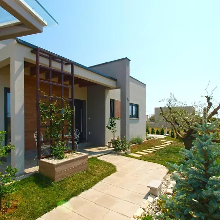 Monteci 2052 بيت للعطل