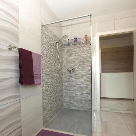 Monteci 2052 بيت للعطل