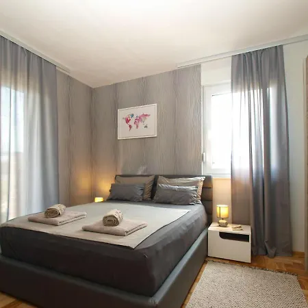 Monteci 2052 بيت للعطل