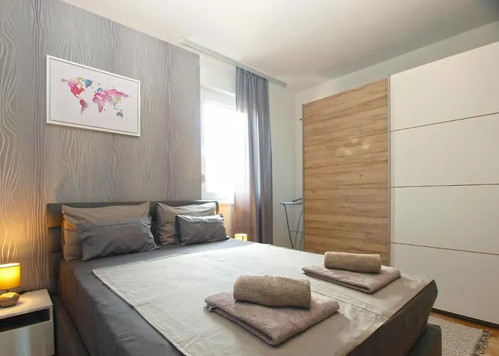 Monteci 2052 * Galižana